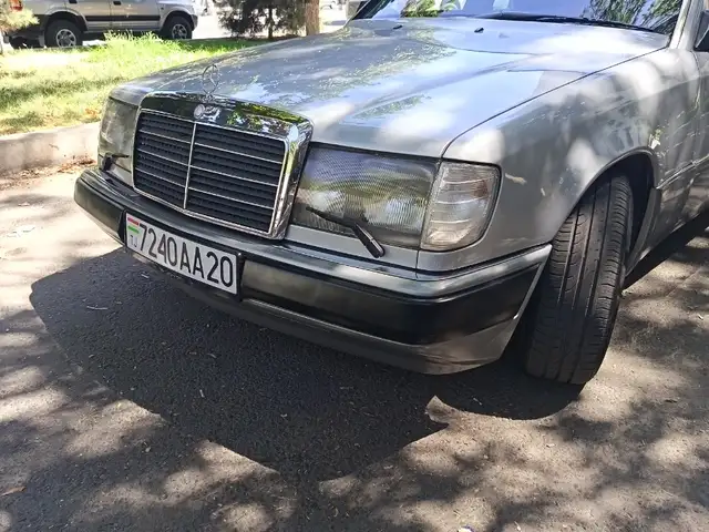 Mercedes-Benz W124