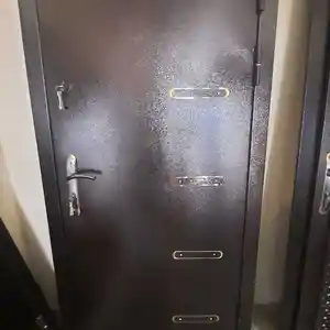 Железная дверь, Душанбе