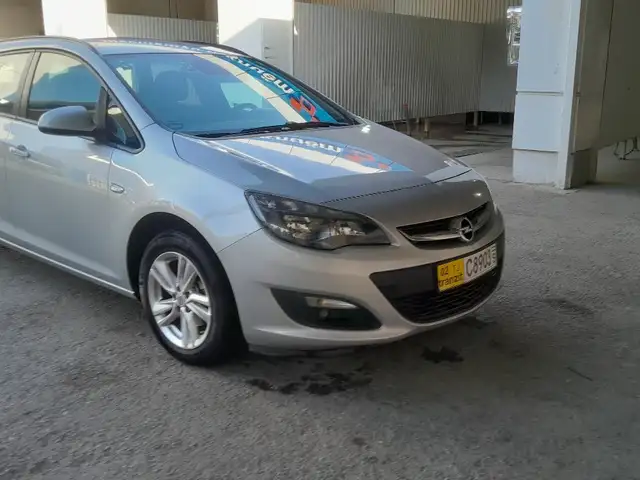 Opel Astra J