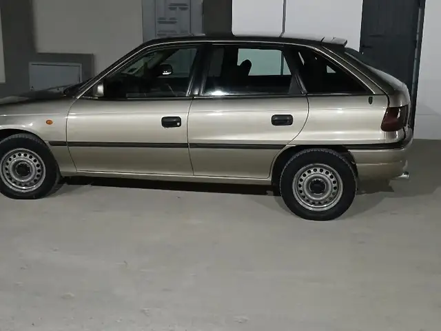 Opel Astra F