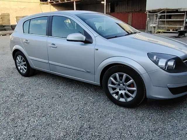 Opel Astra H