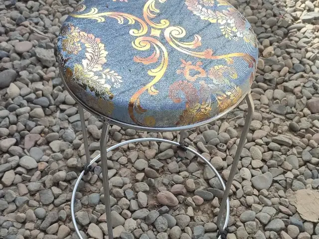Табуретка, Душанбе