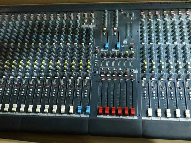 Микшерный пульт Allen Heath GL 2200, Худжанд