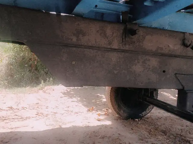 Прицеп, Носири Хусрав