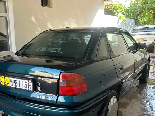 Opel Astra F