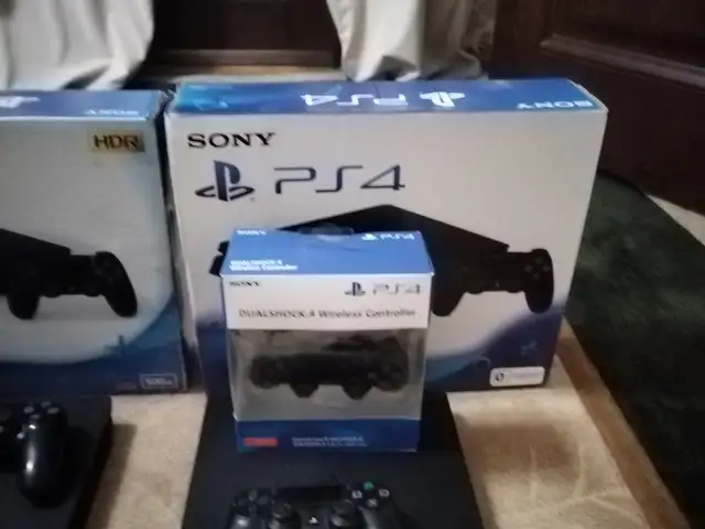 Игровая приставка PlayStation 4 Slim, Душанбе