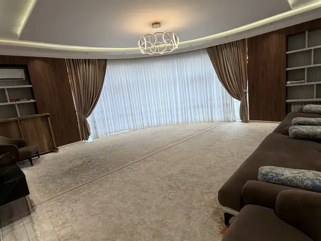 4-комн. квартира, 15 этаж, 173 м², шохмансур, Душанбе
