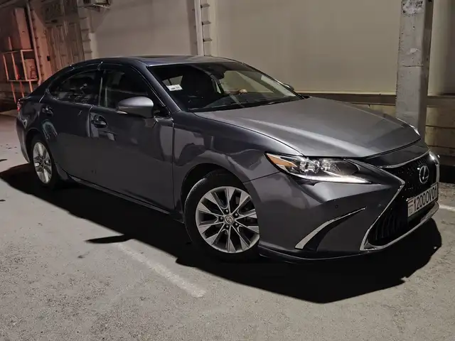 Lexus ES series