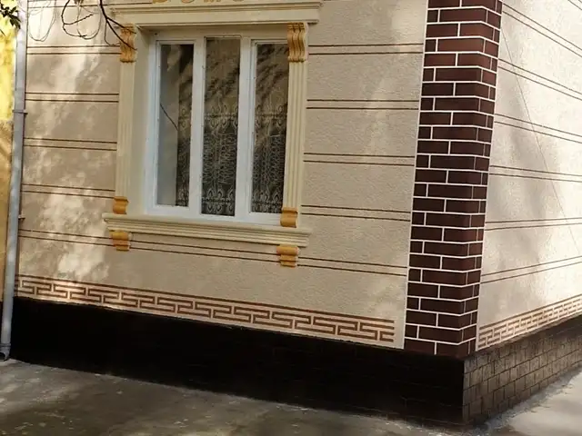 Устои травертин, Бохтар (Курғон-Теппа)