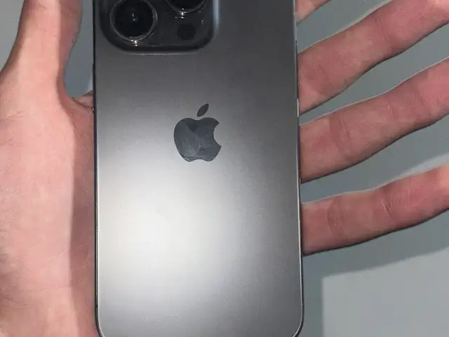 Apple iPhone 15 Pro, 128 gb, Black Titanium, Душанбе