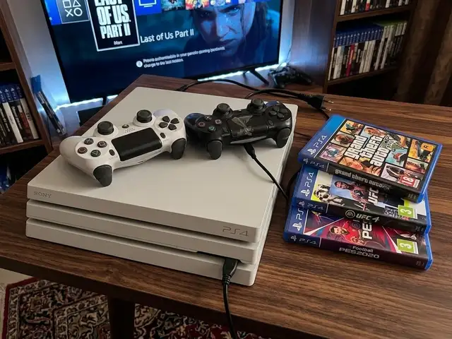 Игровая приставка Sony PlayStation 4 pro Олиш Ба ноутбук, Душанбе