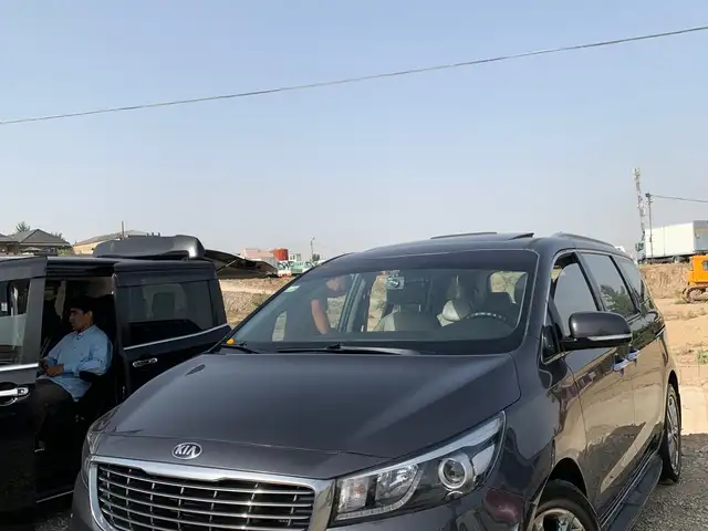 Kia Carnival