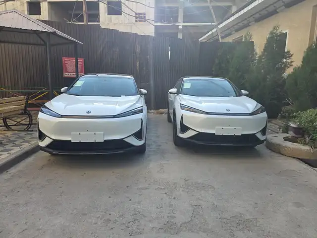Dongfeng L7