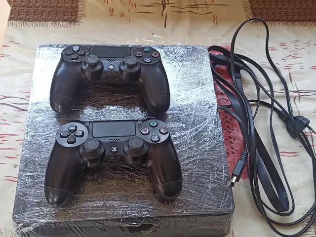 Игровая приставка Sony PlayStation 4, Бохтар (Курган-Тюбе)