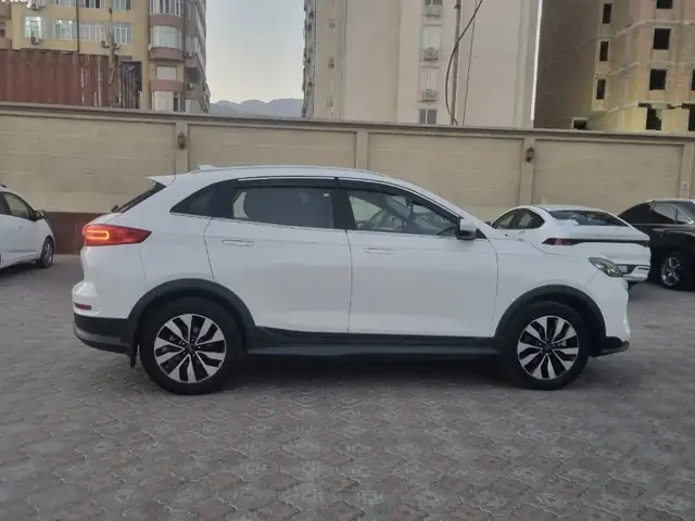 Аренда авто Welmeister E5, Хуҷанд