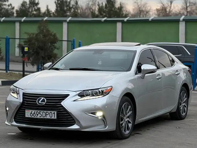 Lexus ES series