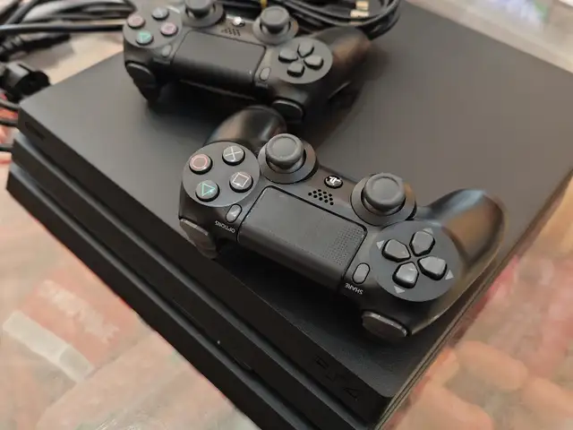 Игровая приставка Sony playstation 4 pro 1TB 7.77, Душанбе