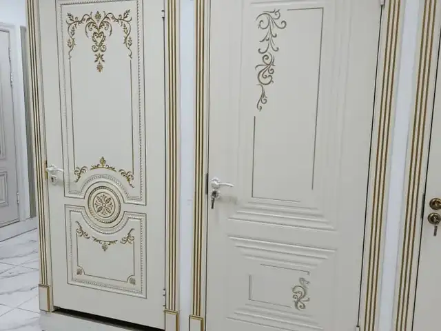 Дархои чубин, Душанбе