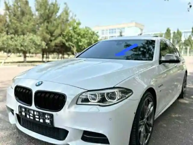 Лобовое стекло на BMW F10, Душанбе