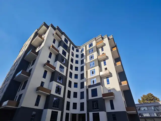 3-комн. квартира, 9 этаж, 106 м², 33 мкр , Душанбе