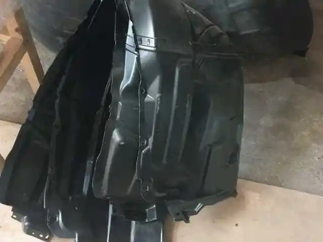 Подкрыльник передний на Toyota Camry 2, Душанбе