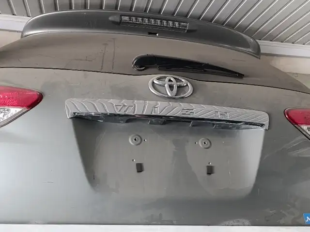 Дверь багажника на Toyota wish 2013, Душанбе