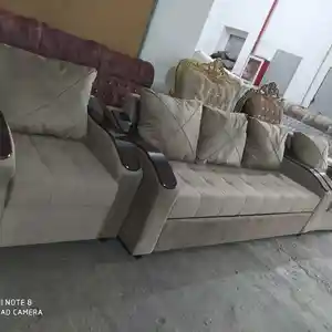Диван с подушками, Душанбе