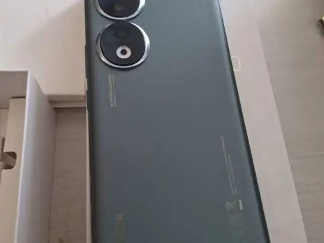 Honor 90, Вахдат