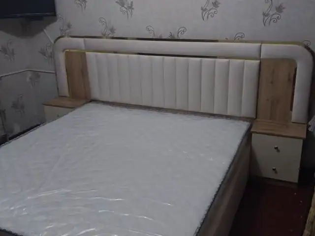 Двухспальная кровать, Душанбе