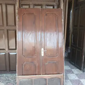 Двери, Худжанд