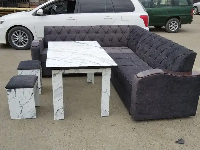 Диван со столом, Бохтар (Курган-Тюбе)