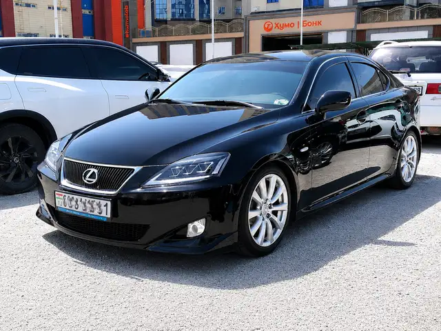 Lexus IS series