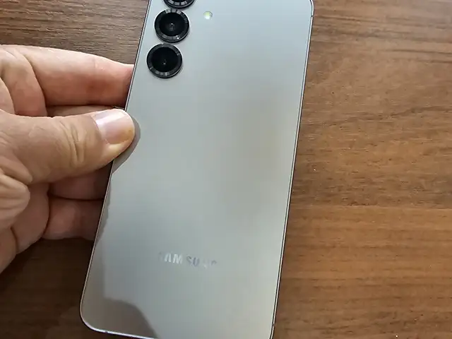 Samsung Galaxy S25+ 256/12Gb Carea 5G, Худжанд