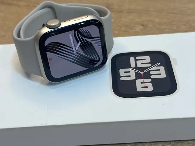 Смарт часы Apple Watch SE 2 40mm, Хуҷанд
