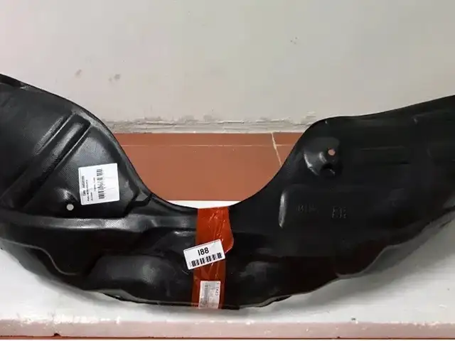 Подкрыльник передний на Toyota Camry 2, Душанбе