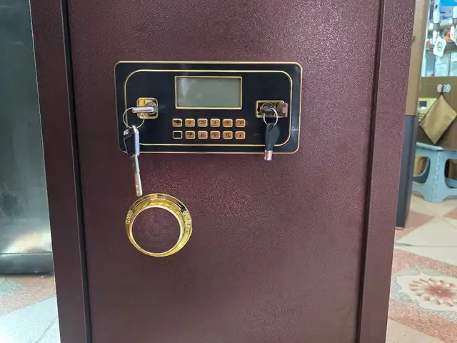 Сейф 70-105м, Худжанд