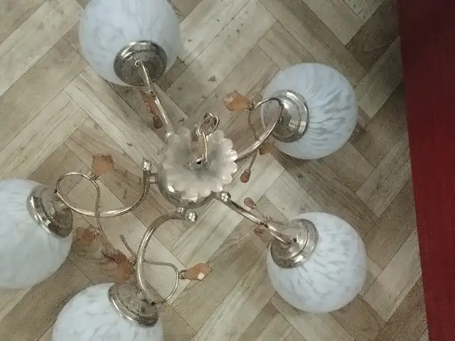 Люстра, Хуҷанд