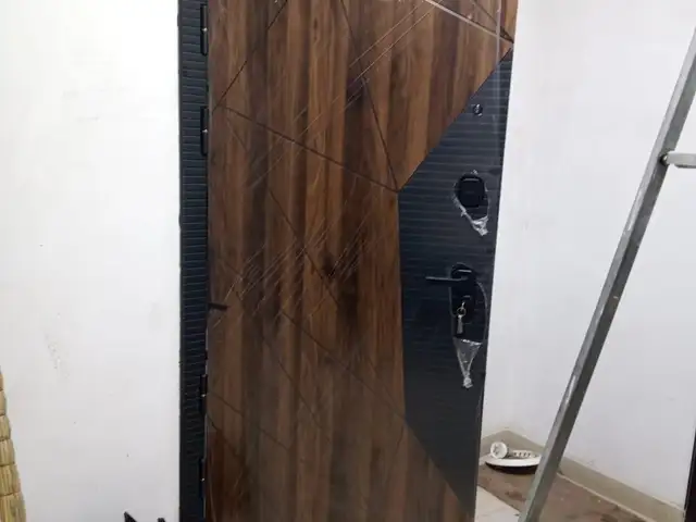 Входная дверь, Душанбе