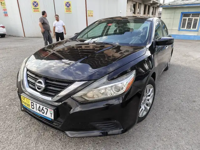 Nissan Almera