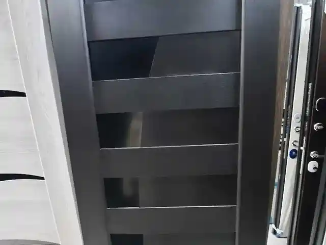 Дверь, Душанбе