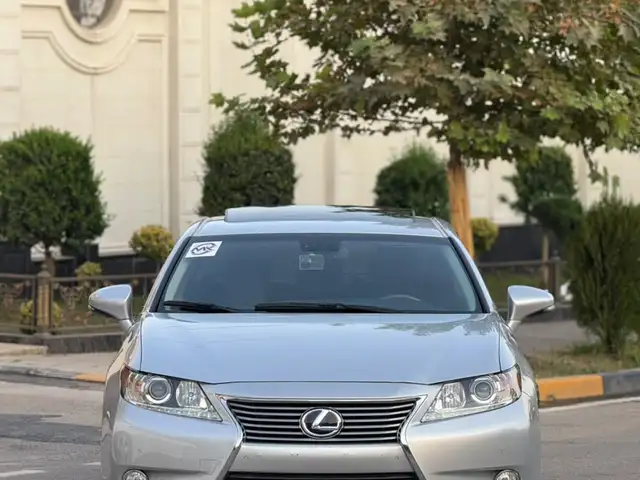 Lexus ES series