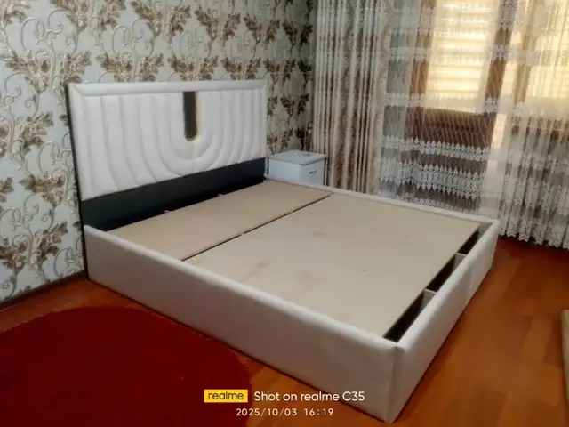 Двухспальная кровать, Душанбе