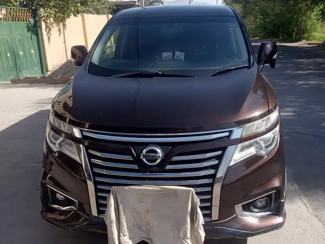 Nissan Elgrand