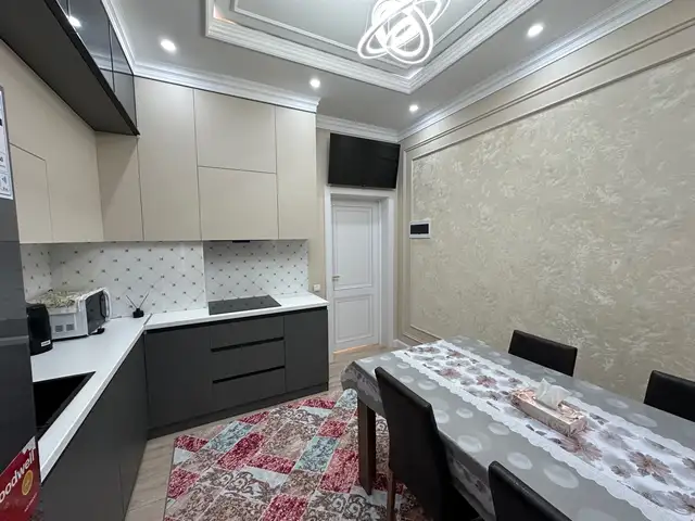 3-комн. квартира, 8 этаж, 110 м², 12 мкр, Худжанд - 11