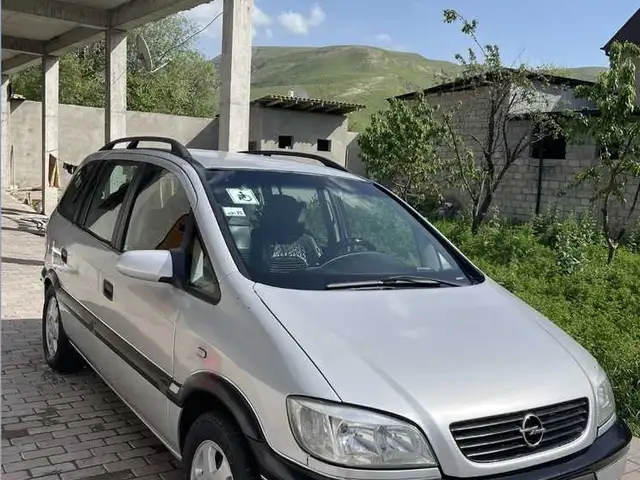 Opel Zafira
