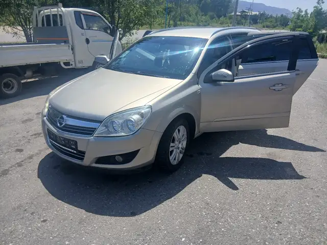 Opel Astra H