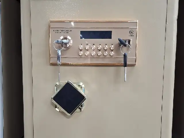 Сейф, Душанбе