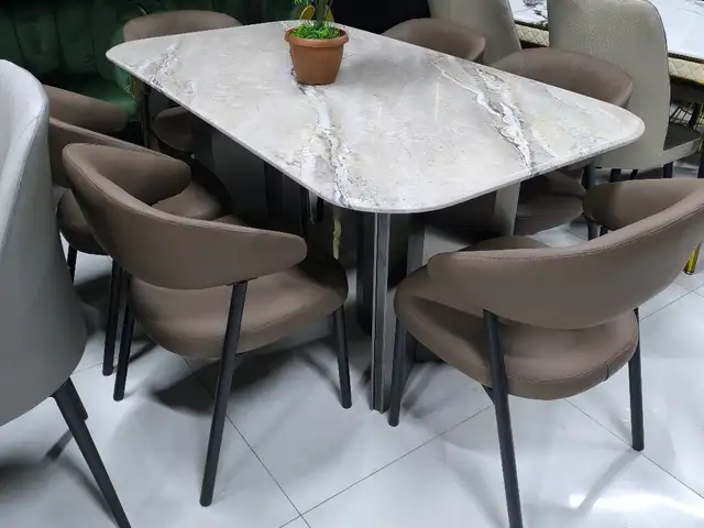 Стол и стулья, Душанбе