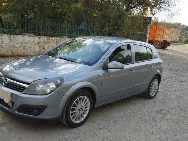 Opel Astra H