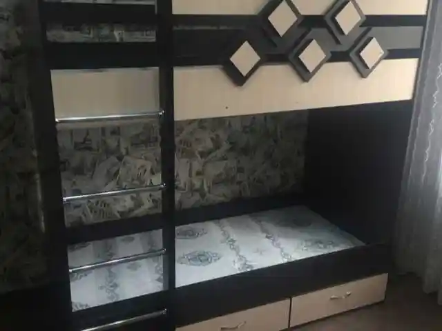 Двухъярусная кровать, Душанбе